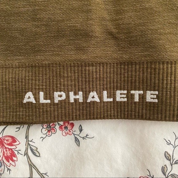 Alphalete Amplify Sportsbra - Picture 4 of 4